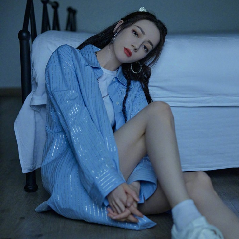 You are my glory Dili Reba star same style summer blue heavy industry vertical stripes design sense shirt clothes for women