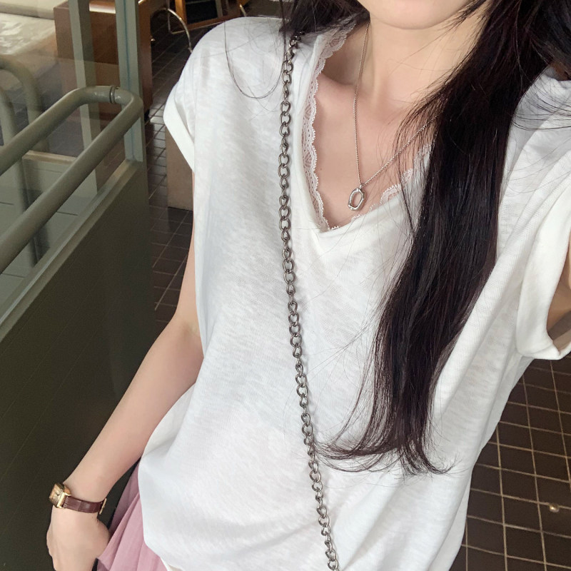 2026 Super Trendy Youthful Loose Lace-Trimmed V-Neck Short-Sleeve T-Shirt for Women, New Summer Style Unique and Beautiful Pure Desire Style Top