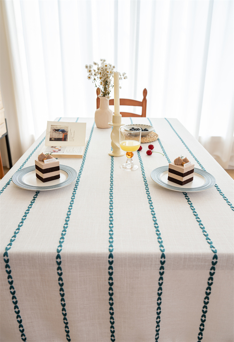 Grenzüberschreitendes INS Nordic Polyester Jacquard T-Shirt mit geflochtener Quaste, rechteckiger Couchtisch und Essbereich mit gestreifter Spitze_voghion.com