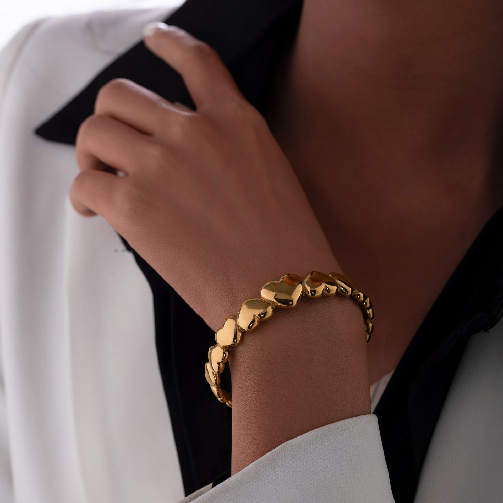 Tina Europa y los Estados Unidos amor abierto pulsera de acero inoxidable de nicho de alta calidad diseño pulsera de titanio pulsera de acero joyería mujer image 5