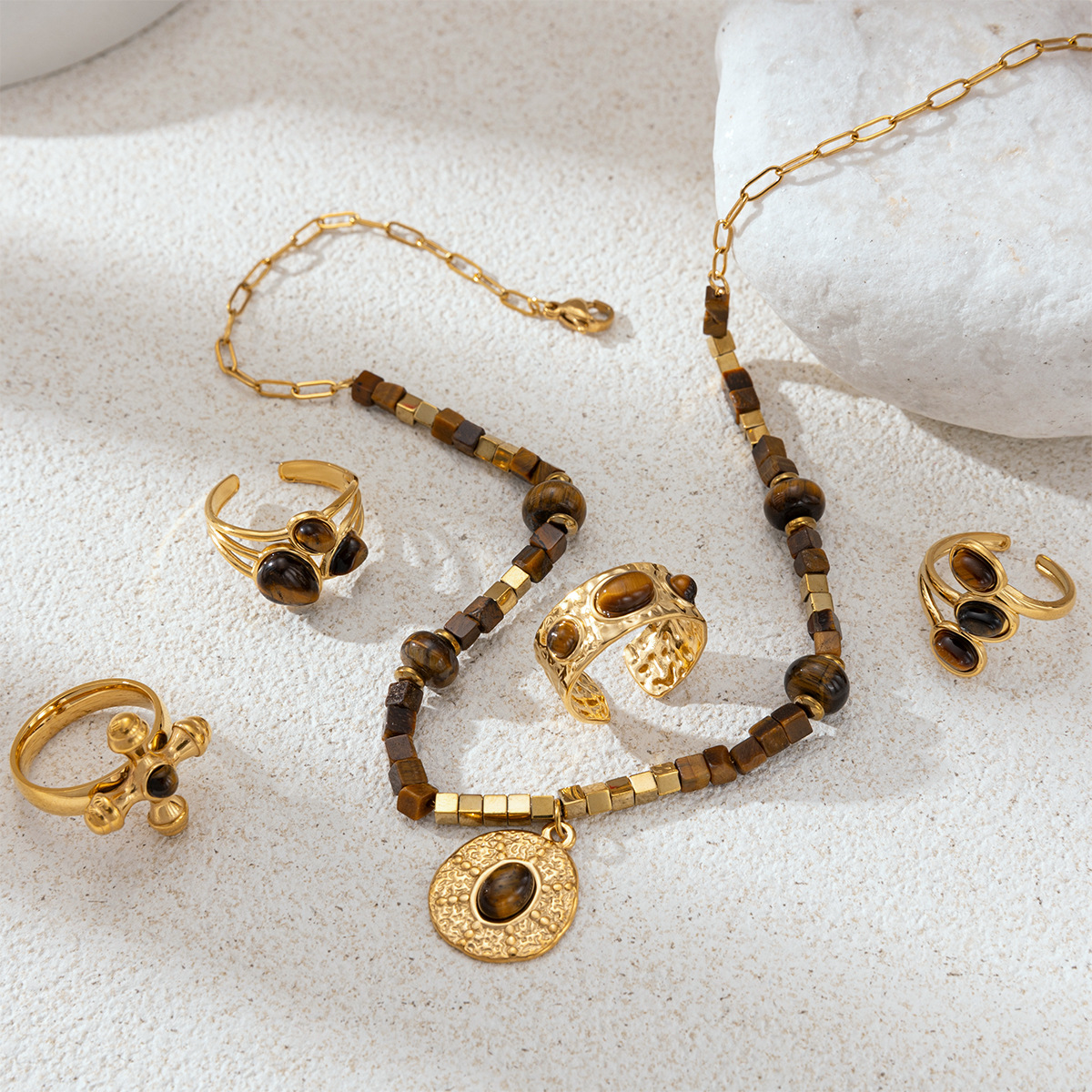 Collar de piedra natural de Tai Na Europa y los Estados Unidos lujo ligero nicho versátil conjunto de joyas de piedra natural de ojo de tigre acero titanio no se desvanece