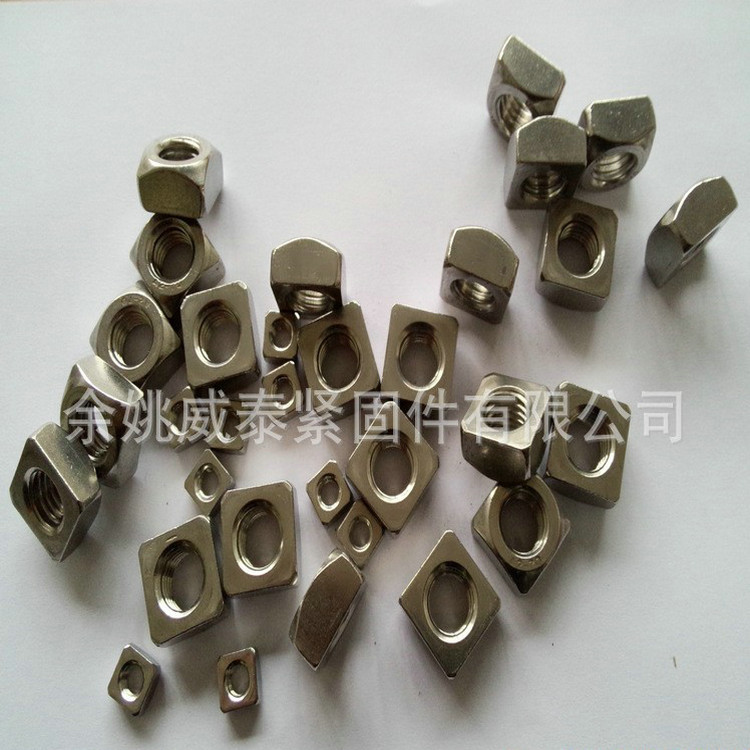 1821103631_1260540340