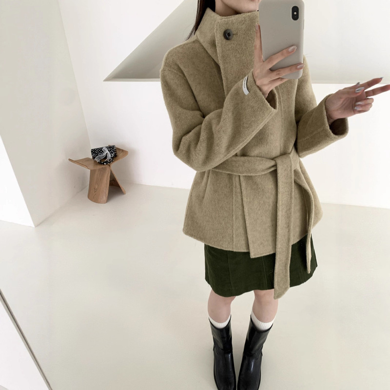 Double-Sided Cashmere Coat for Women, Short Style for Petite Figures, Stand-Up Collar Woolen Coat, High-End Slim-Fit Short Wool Coat for Women Double-Sided Cashmere Coat for Women, Short Style for Petite Figures, Stand-Up Collar Woolen Coat, High-End Slim-Fit Short Wool Coat for Women