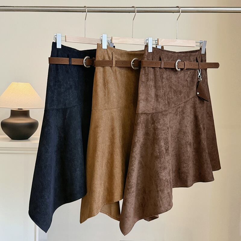 Vintage Fashion Suede Skirt for Women, Fall 2026 New High-Waisted Irregular A-Line Slimming Umbrella Skirt Vintage Fashion Suede Skirt for Women, Fall 2026 New High-Waisted Irregular A-Line Slimming Umbrella Skirt