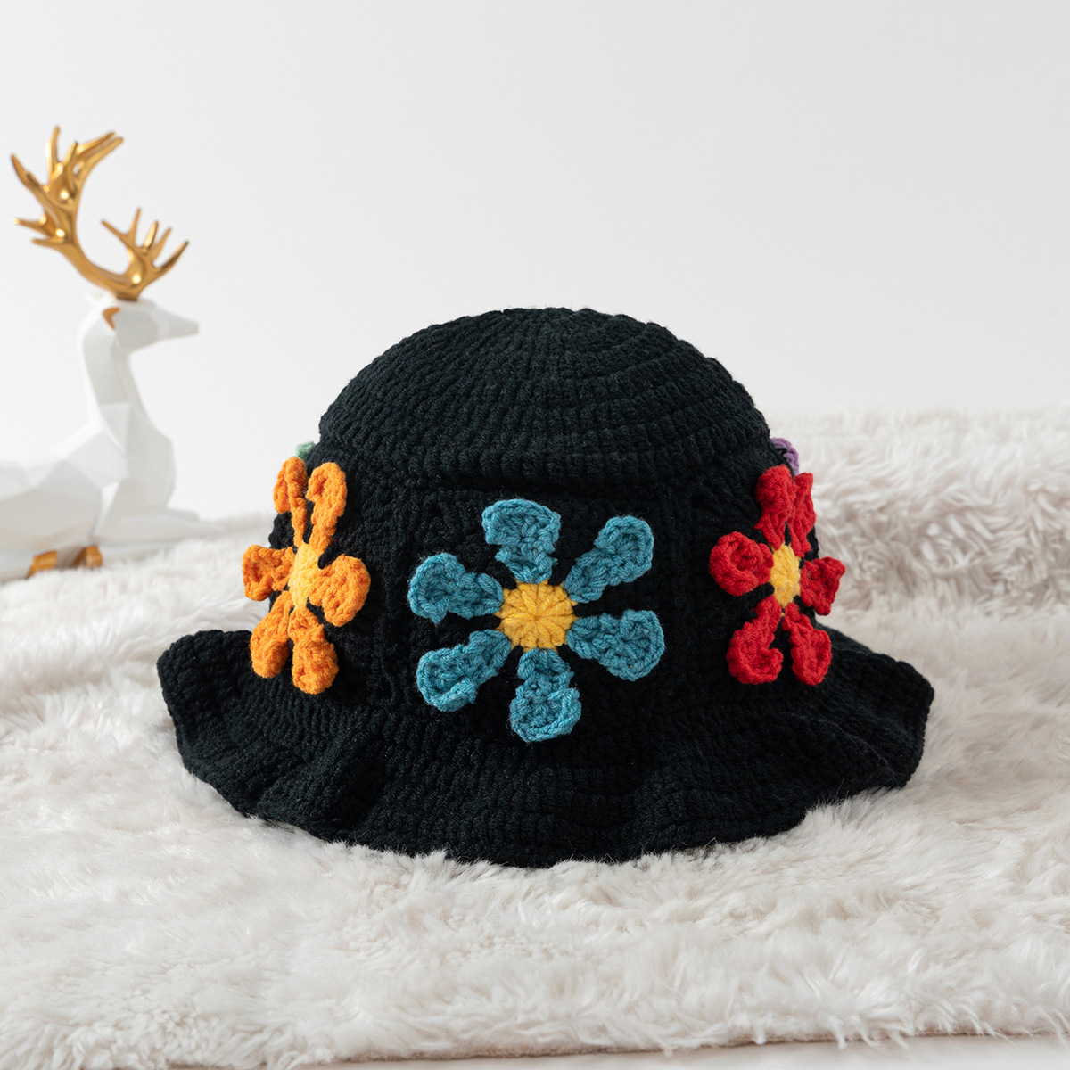 Cute, Simple Style Style Women's Cute Simple Style Flower Crimping Wool Cap
