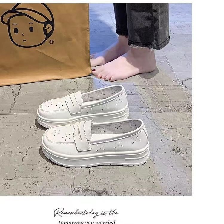 2024 primavera y verano nuevos zapatos de enfermería hembra hueco suela suave transpirable antideslizante nuevo agujero médico simple zapatos pequeños zapatos blancos