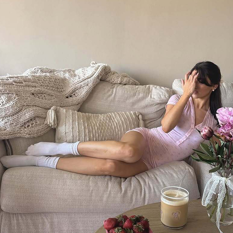 亚马逊跨境热销新款清新甜美风碎花修身百搭POLO领短款连体裤女装