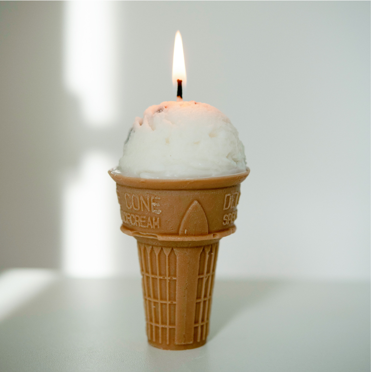 INS estilo hecho a mano de helado forma de cono aromaterapia vela regalo de vacaciones para niños decoración de escritorio adornos