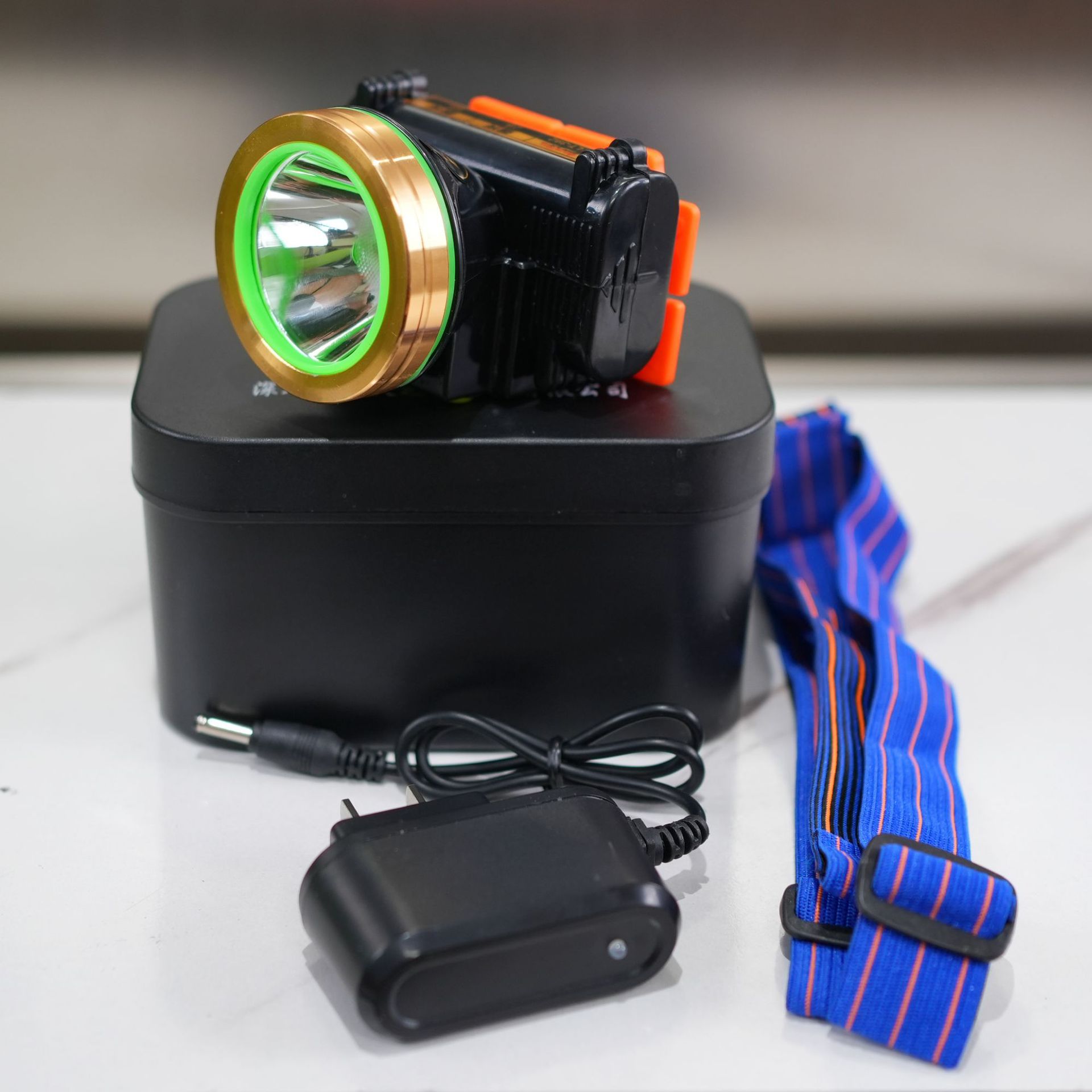 Luz azul LED larga duración recargable de largo alcance auricular litio al aire libre pescar faro lámpara de minería luz brillante