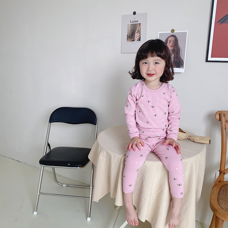 뼈없는-보라색 꿀벌