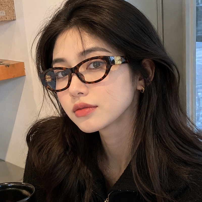 2026 New Miao Brand Nerd Glasses Retro Optical Frames Tortoiseshell Color Non-Prescription Glasses Anti-Blue Light Women's Glasses 2026 New Miao Brand Nerd Glasses Retro Optical Frames Tortoiseshell Color Non-Prescription Glasses Anti-Blue Light Women's Glasses