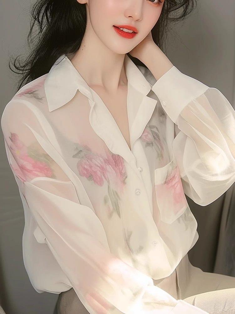 Retro elegant summer shirt for leisure