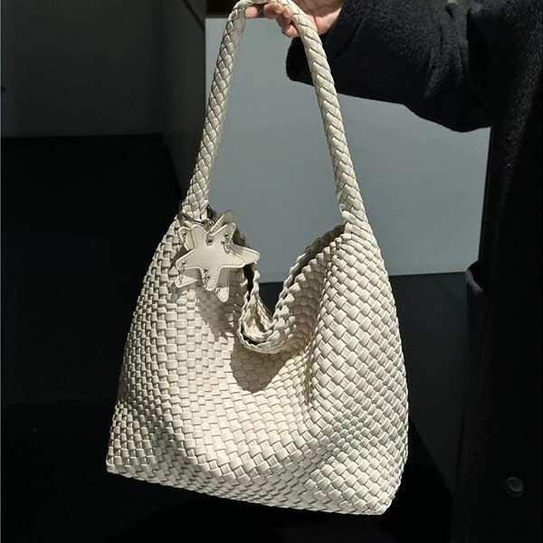 Genuine Leather Hand-Woven Bag for Women 2025 New Casual Bucket Bag Single Shoulder Large Bag for Women Large Capacity Tote Bag