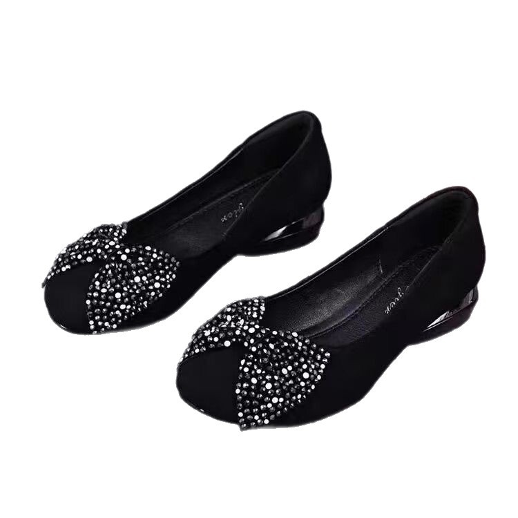 2026 primavera y verano nuevos zapatos de arco poco profundos de cabeza redonda de talón bajo soleado suave esmaltado perezoso zapatos de mujer