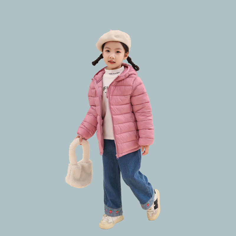 Chaqueta ligera acolchada de algodón con capucha de estilo coreano para niños 2024 versión de moda de abrigo corto cálido para niñas engrosadas para niños nuevos