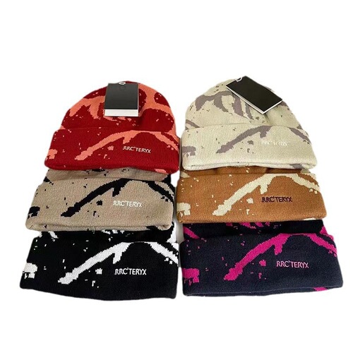 European and American small bird floral knitting hat correct letters~Versatile warm large size thick yarn hat personalized cool hat fashion
