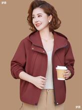 妈妈秋装外套高贵时尚夹克上衣2025新款中老年女洋气休闲短款风衣