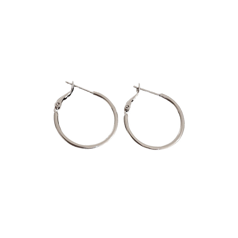 Pendientes geométricos con anillo de metal con aguja de plata, diseño minimalista de nicho, orejas de todo fósforo, pendientes de viaje de viento frío europeo y americano, mujeres