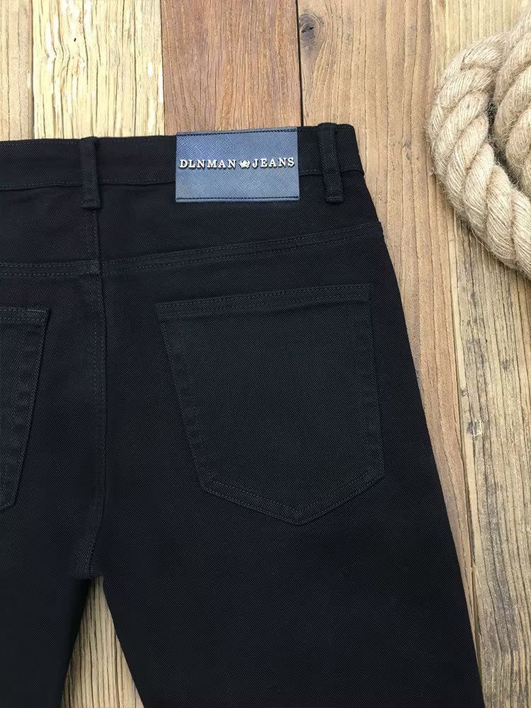 Men's Slim Fit Black Jeans – Stretch Denim, Straight Leg & Business Casual (28-36, Classic Wash)_mkmklike.com