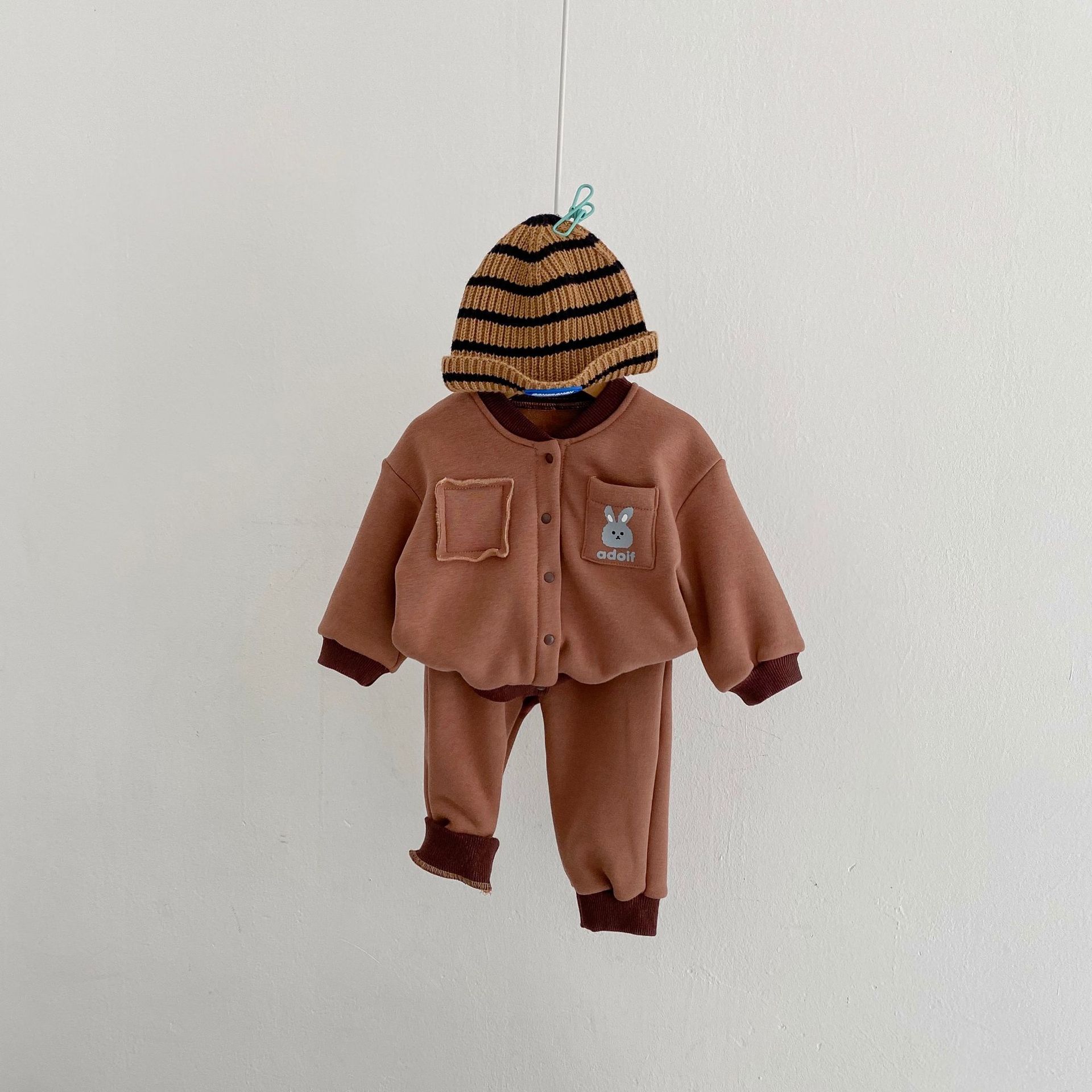 2024 Spring Autumn Baby Boys Girls Rabbit and Bear Printed Coat+Pants with Velvet Warmth Set_voghion.com