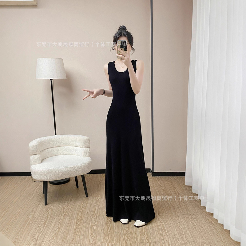 Long V-Neck Knitted Dress for Tall Individuals, Floor-Length, Slim-Fit, Waist-Cinching, Drapey, with Flutter Sleeves Long V-Neck Knitted Dress for Tall Individuals, Floor-Length, Slim-Fit, Waist-Cinching, Drapey, with Flutter Sleeves