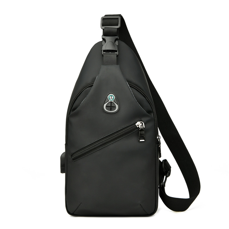 Bolso de hombro para hombre de cuero cuidadosamente seleccionado, moderno bolso de pecho, bolso cruzado con carga USB, versátil mochila deportiva para uso transfronterizo.