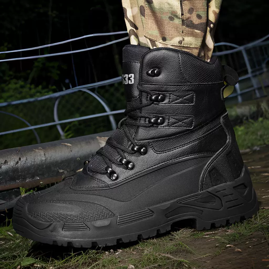Off‑road tactical boots, reinforced upper, deep‑tread outsole, sizes 39–47