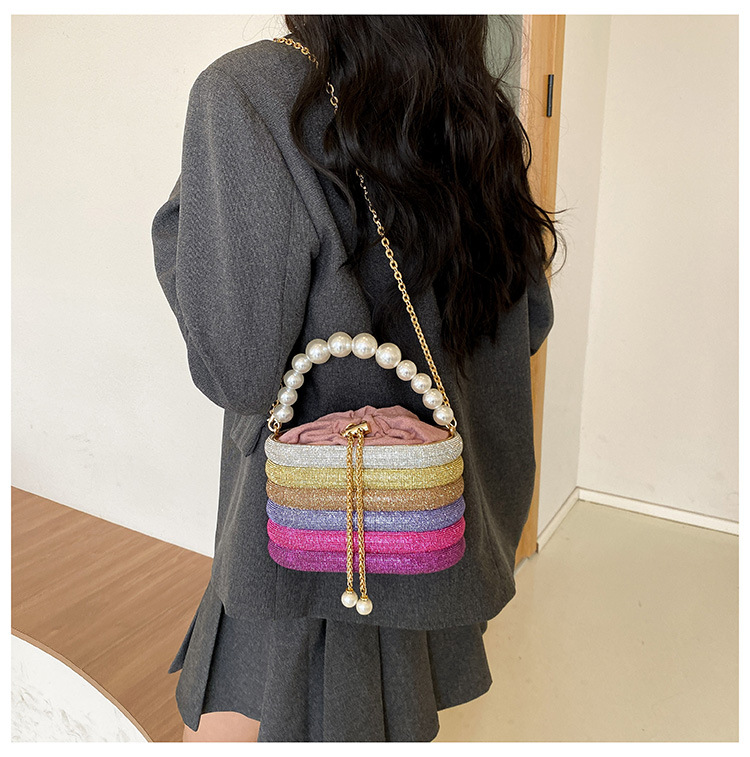 Women's Small All Seasons Pu Leather Solid Color Elegant Classic Style Round String Shoulder Bag Handbag Chain Bag display picture 3