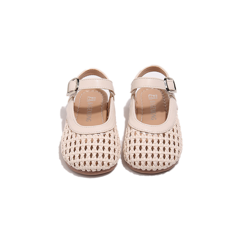 Sandálias de niñas trenzadas 2026 verano nuevos zapatos infantiles zapatos princesa zapatos de bebé con suela suave
