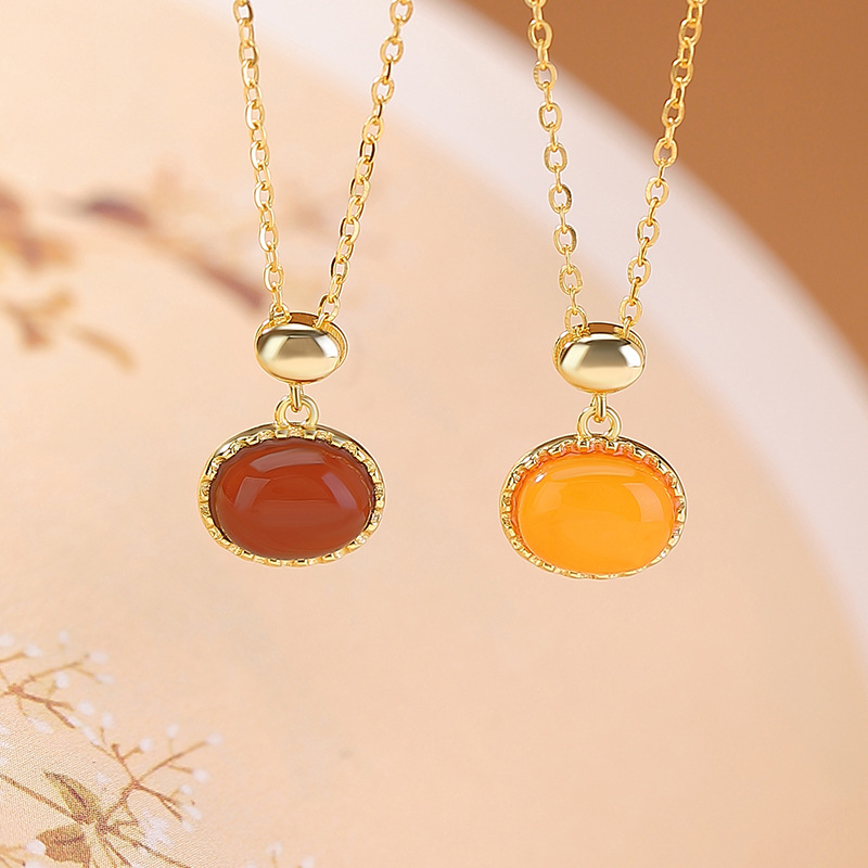 Mặt dây chuyền bạc S925 mạ vàng phối đá onyx đỏ hình học đơn giản — Mật sáp