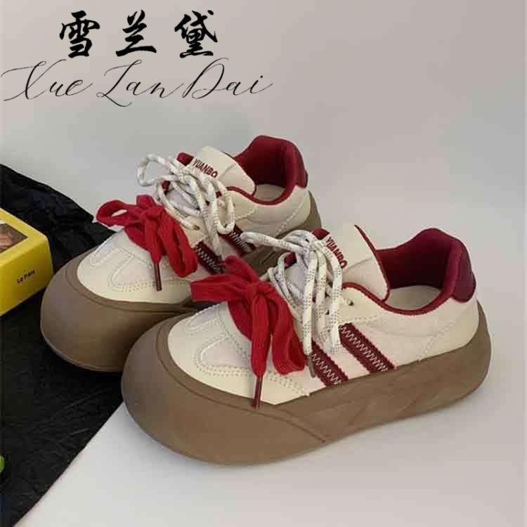 Zapatos de pan de primavera y otoño de entrenamiento de mujeres 2024 nuevos zapatos deportivos casuales de altura