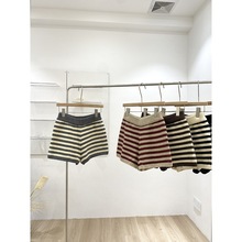 日韩系复古简约松紧高腰条纹针织短裤女春秋外穿百搭显瘦阔腿靴裤