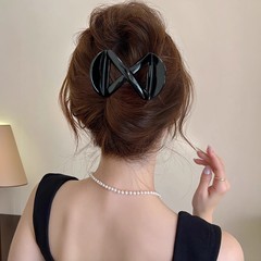 2025新款时尚8字形发夹女后脑勺豹纹亮面鸭嘴夹高级感盘发鲨鱼夹