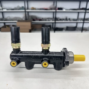 Suitable for Porsche brake master cylinder 477611015A 477-611-015-A