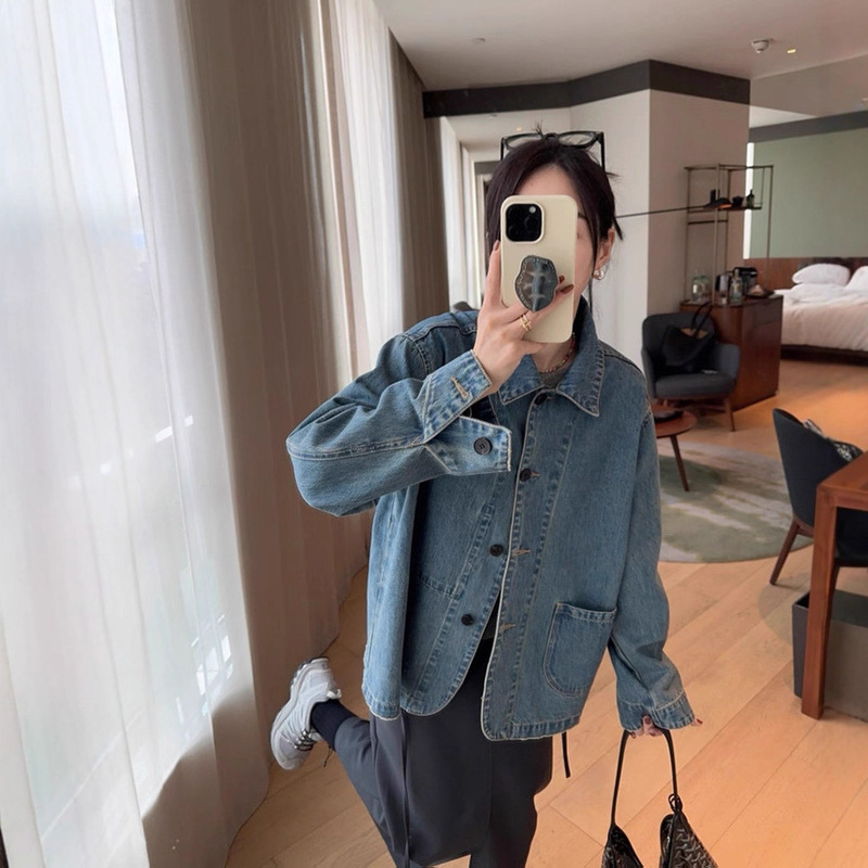 New 2026 Autumn Korean Style Vintage Blue Denim Jacket for Women with a Relaxed Vibe New 2026 Autumn Korean Style Vintage Blue Denim Jacket for Women with a Relaxed Vibe
