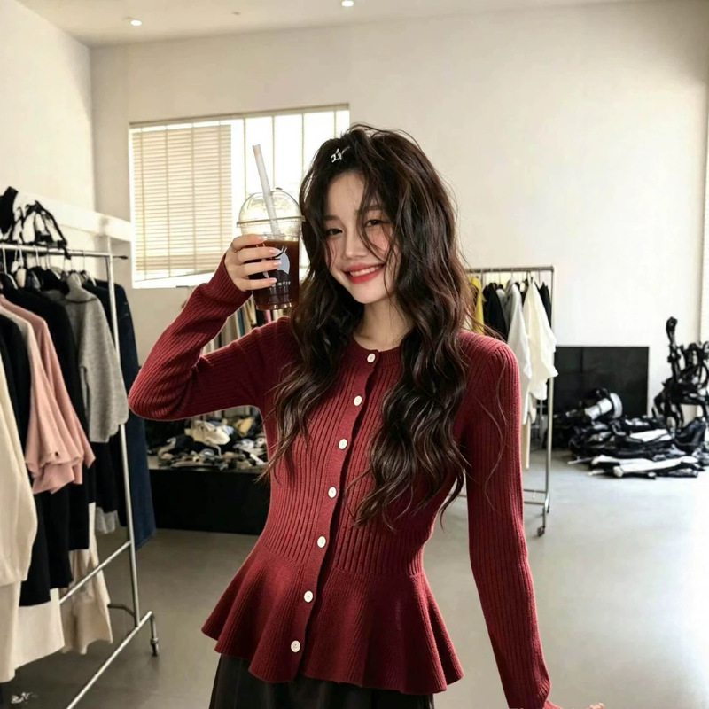 Elegant waist-cinching slim-fit round-neck knitted cardigan for women, 2026 autumn and winter new design with ruffle trim and slim fit Elegant waist-cinching slim-fit round-neck knitted cardigan for women, 2026 autumn and winter new design with ruffle trim and slim fit