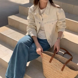 女式衬衫;休闲裤;羽绒服