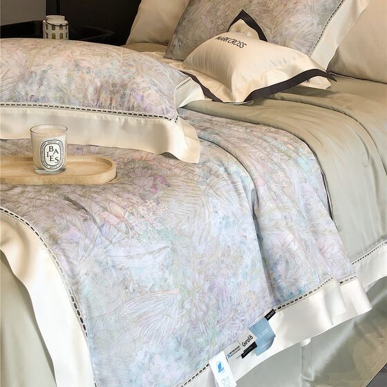 Vintage Charm Dyed Flower Ice Burke Ultra-fine Denier Lanjing Tencel Summer Cool Quillet Girato Air Conditioned Quillet Four-piece Set
