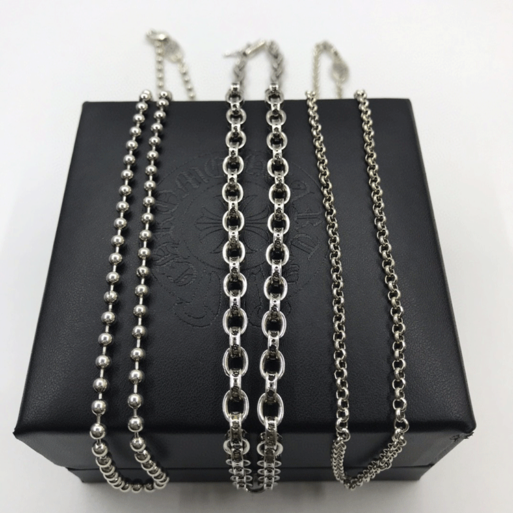 Classic Clover Pendant 9