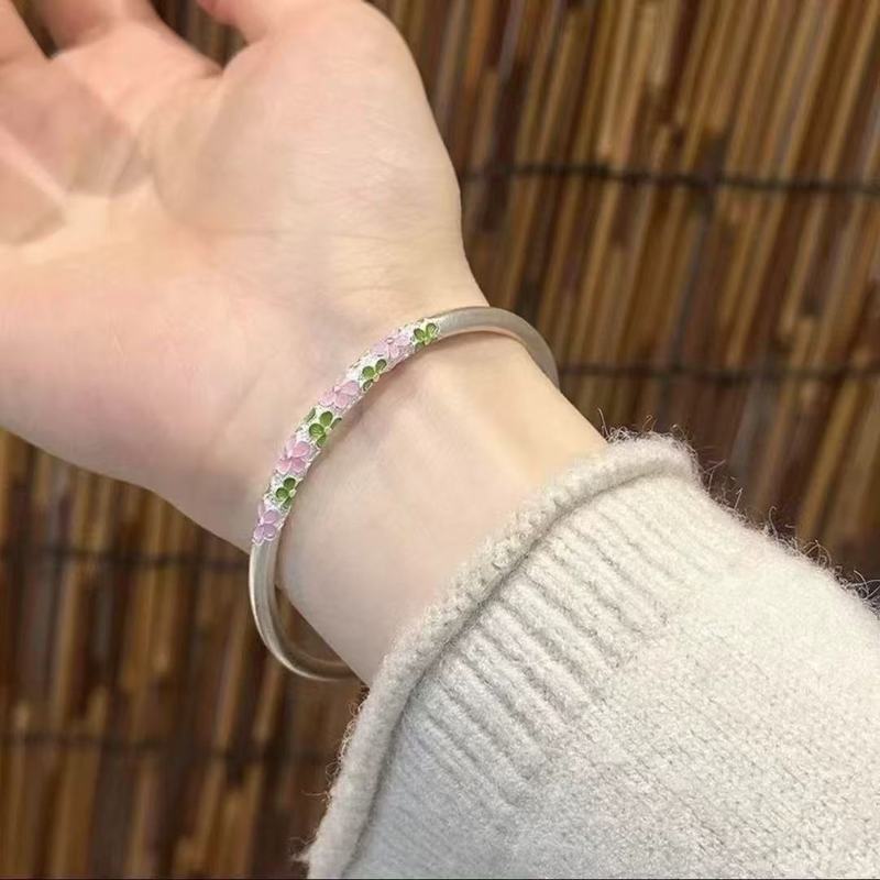新しい純銀 999.9 古代梅の花エナメルカーリング草模様クローズドブレスレット女性のための多用途の中国風ブレスレットギフト|undefined