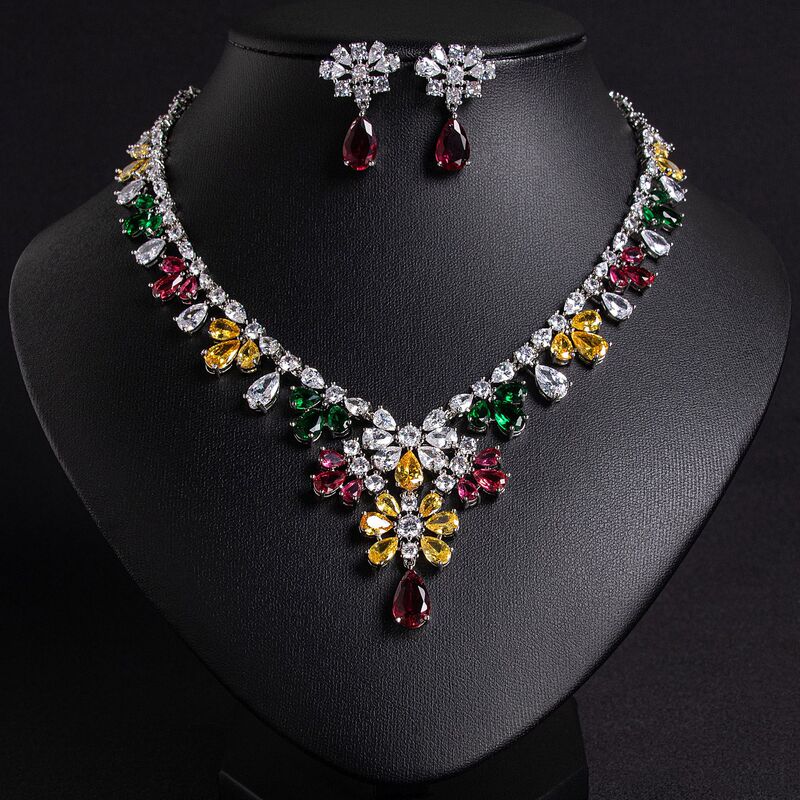 European and American Bride Wedding Necklace Earrings suit Shining Zircon Dinner Party Accessories Simple Wedding Dress Jewelry