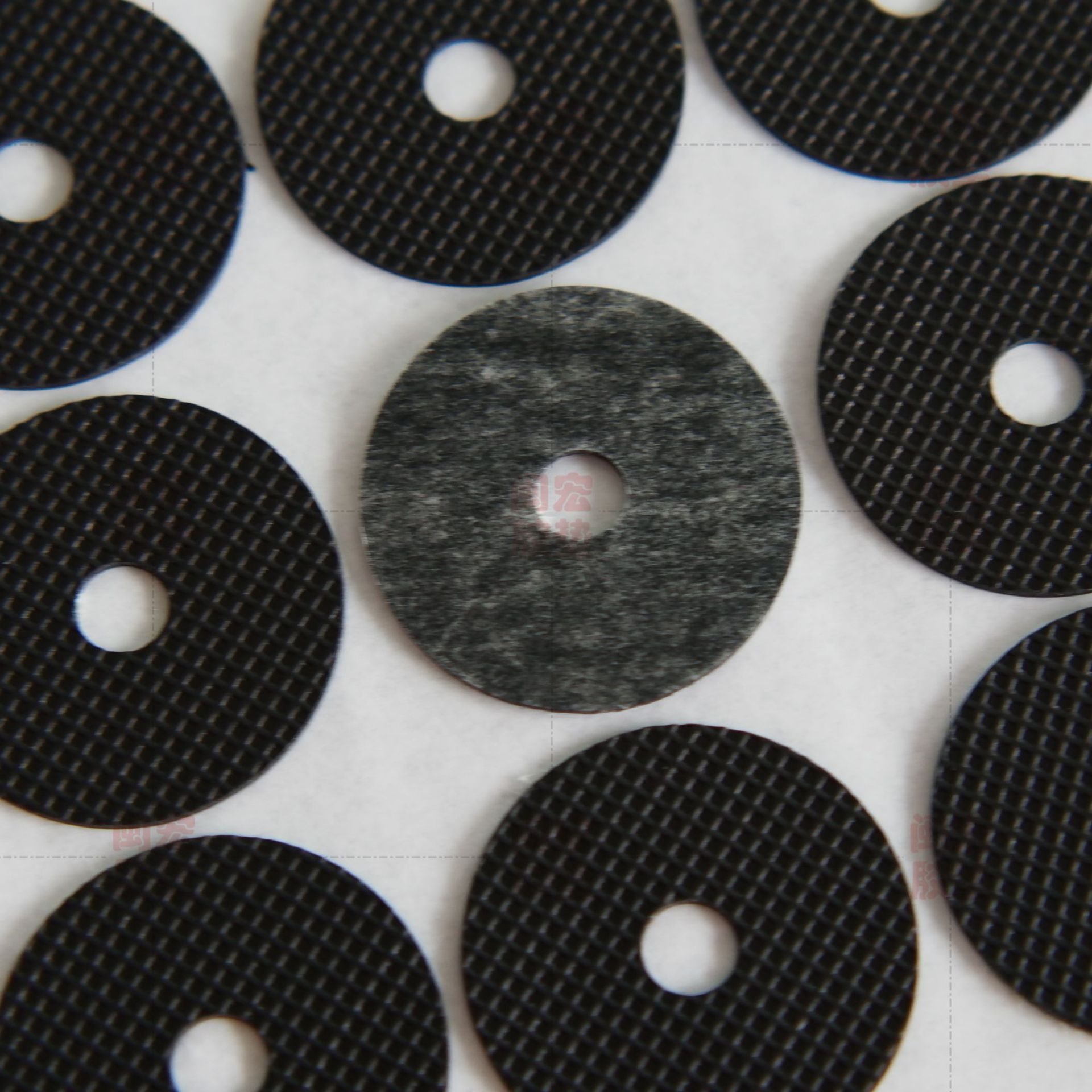 厂家专销橡胶垫圆形支架橡胶脚垫 家具网格防滑橡胶脚垫密封垫片|ru