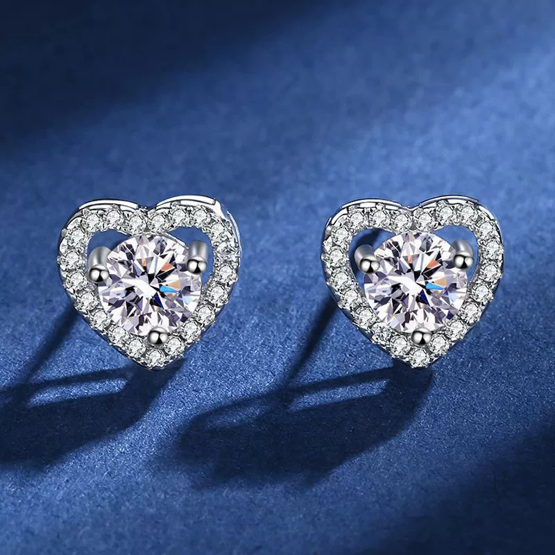 Серьги, серебряная игла, сердце из циркония, серебро 925 образец