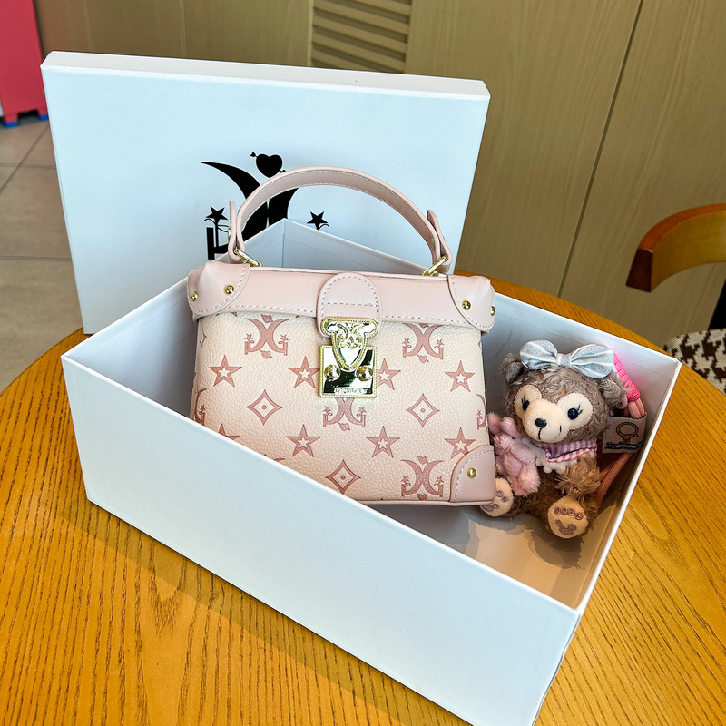2026 New Fashionable Vintage Pink Box Bag for Women, Crossbody Bag with High-End Embossed Design, Shoulder Handbag