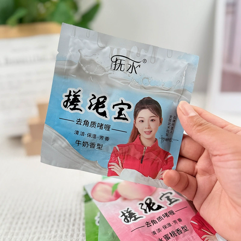 Ласкайте воду, потирая грязь, мешки, баня, баня, баня, грязь, тело мужчины, все тело доступно