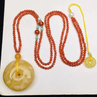 Natural beeswax peace buckle pendant chicken yellow south red long necklace can pond jewelry origin wholesale