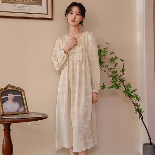 Long-sleeved nightgown for women 2024 spring and autumn ice silk thin loose embroidered new Chinese style national style pajamas for outer wear at home