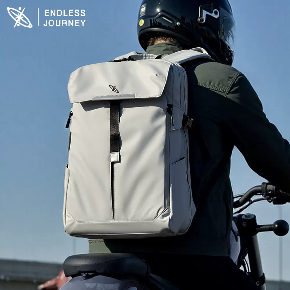 双肩包男户外休闲旅行骑行包轻便大容量通勤包多功能防水电脑背包