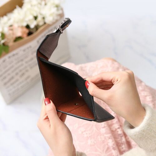 Korean style short wallet women's folding women's coin purse simple female student mini cute wallet multi-card slot card holder