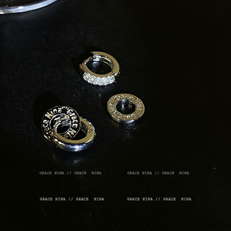 Пара сережек и сережек